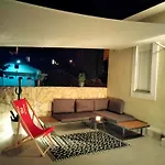 Family House In 度假居 *