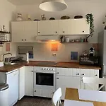 Family House In 度假居 *