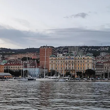 House In Nyaraló Fiume